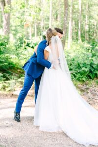 Colorful_Sunny_Fryeburg_Maine_New_England_Wedding_Photographer_Old_Saco_Inn_Summer