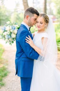 Colorful_Sunny_Fryeburg_Maine_New_England_Wedding_Photographer_Old_Saco_Inn_Summer