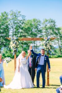 Colorful_Sunny_Fryeburg_Maine_New_England_Wedding_Photographer_Old_Saco_Inn_Summer