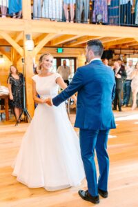 Colorful_Sunny_Fryeburg_Maine_New_England_Wedding_Photographer_Old_Saco_Inn_Summer