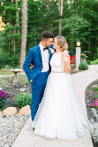 Colorful_Sunny_Fryeburg_Maine_New_England_Wedding_Photographer_Old_Saco_Inn_Summer