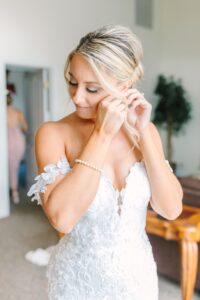 Romantic_and_Whimsical_Summer_Wedding_Bethel_Inn_Maine_Wedding_Photography