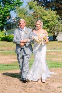 Romantic_and_Whimsical_Summer_Wedding_Bethel_Inn_Maine_Wedding_Photography