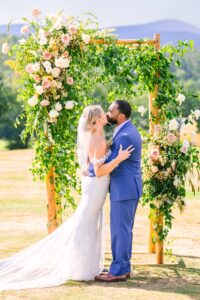 Romantic_and_Whimsical_Summer_Wedding_Bethel_Inn_Maine_Wedding_Photography