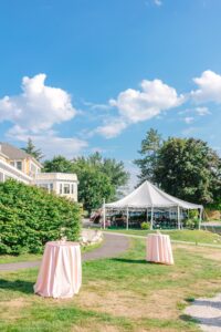 Romantic_and_Whimsical_Summer_Wedding_Bethel_Inn_Maine_Wedding_Photography