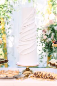 Romantic_and_Whimsical_Summer_Wedding_Bethel_Inn_Maine_Wedding_Photography