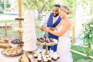 Romantic_and_Whimsical_Summer_Wedding_Bethel_Inn_Maine_Wedding_Photography
